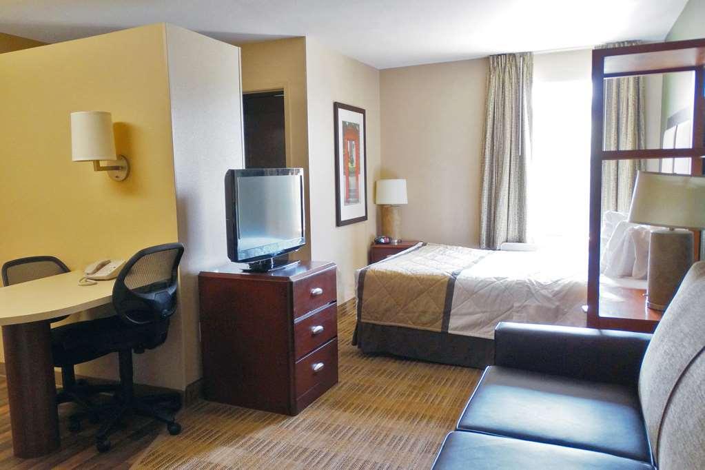 Sonesta Simply Suites Stafford Room photo